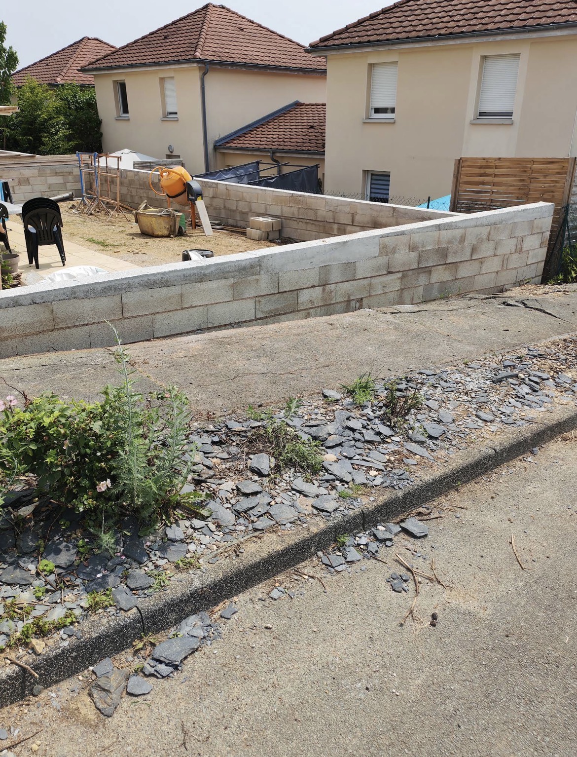 Construction d’un mur extérieur en parpaings